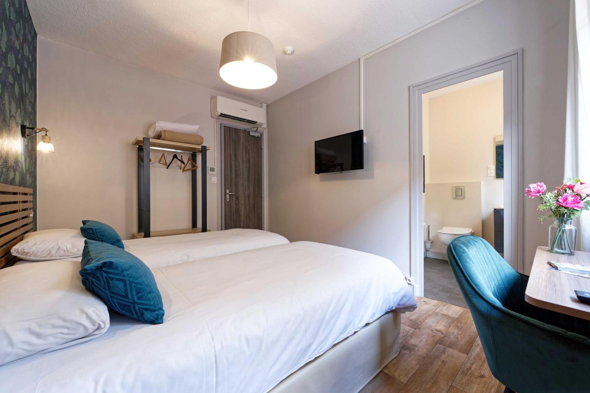 Contact Hotel Du Commerce Et Son Restaurant Cote A Cote Autun Δωμάτιο φωτογραφία