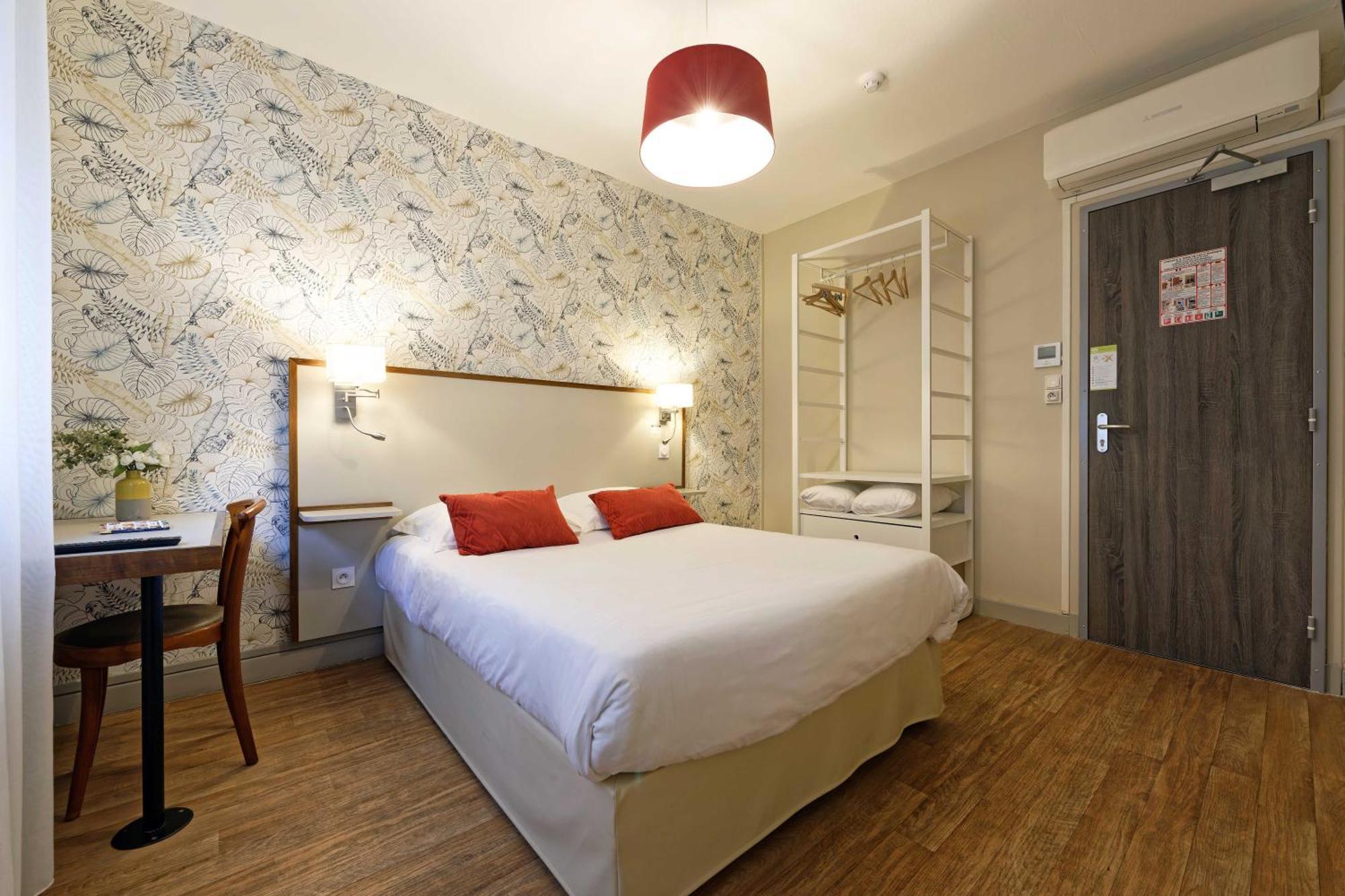 Contact Hotel Du Commerce Et Son Restaurant Cote A Cote Autun Δωμάτιο φωτογραφία